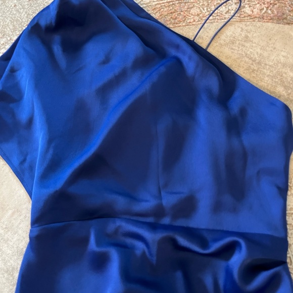 One shoulder satin mini dress - Picture 7 of 10